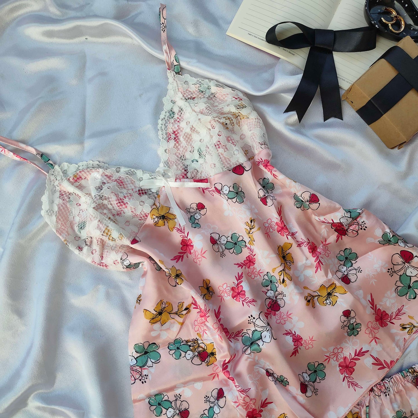 FLORA SATIN SHORTS SET