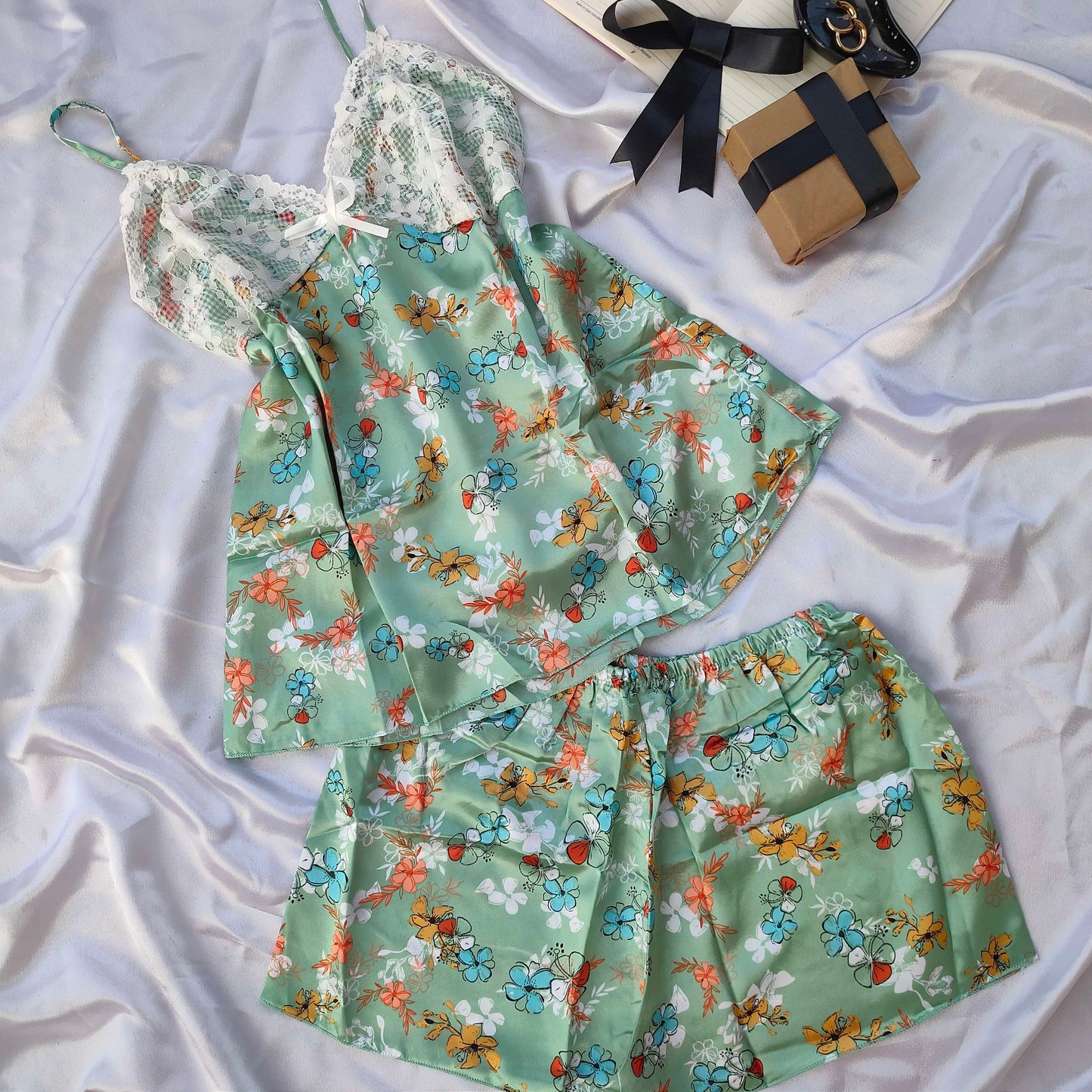 FLORA SATIN SHORTS SET