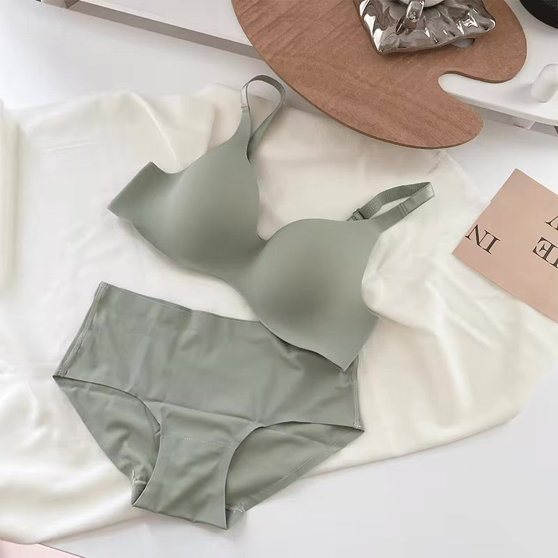 CRESCENT SEAMLESS BRA (A/B/C cup)