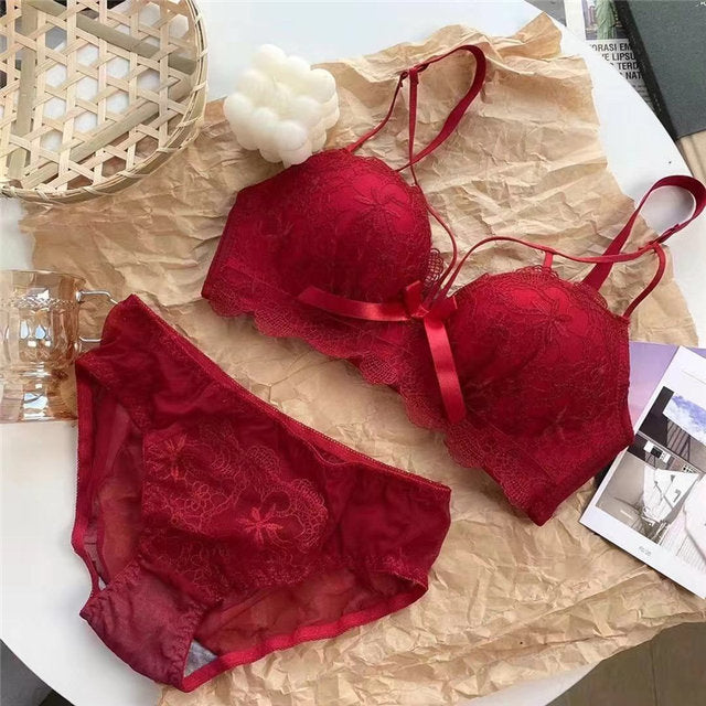 LUST LACE SET
