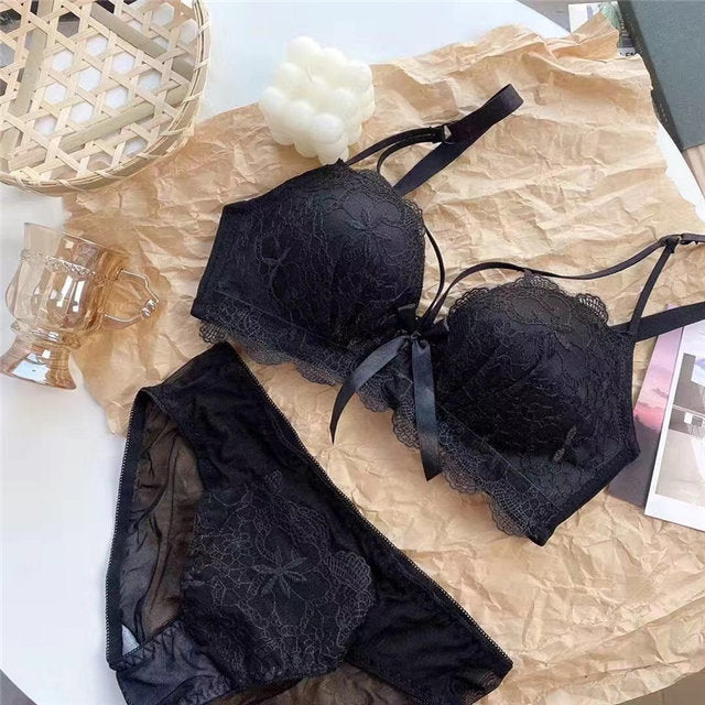 LUST LACE SET