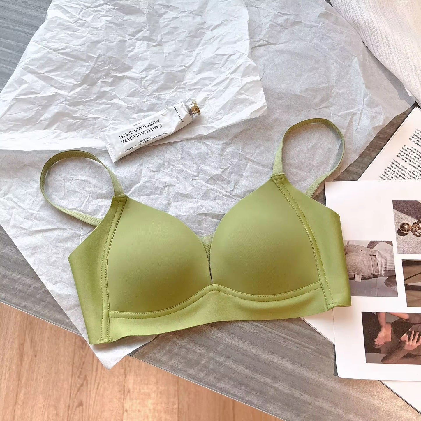 ELLIE SEAMLESS BRA (A/B cup)