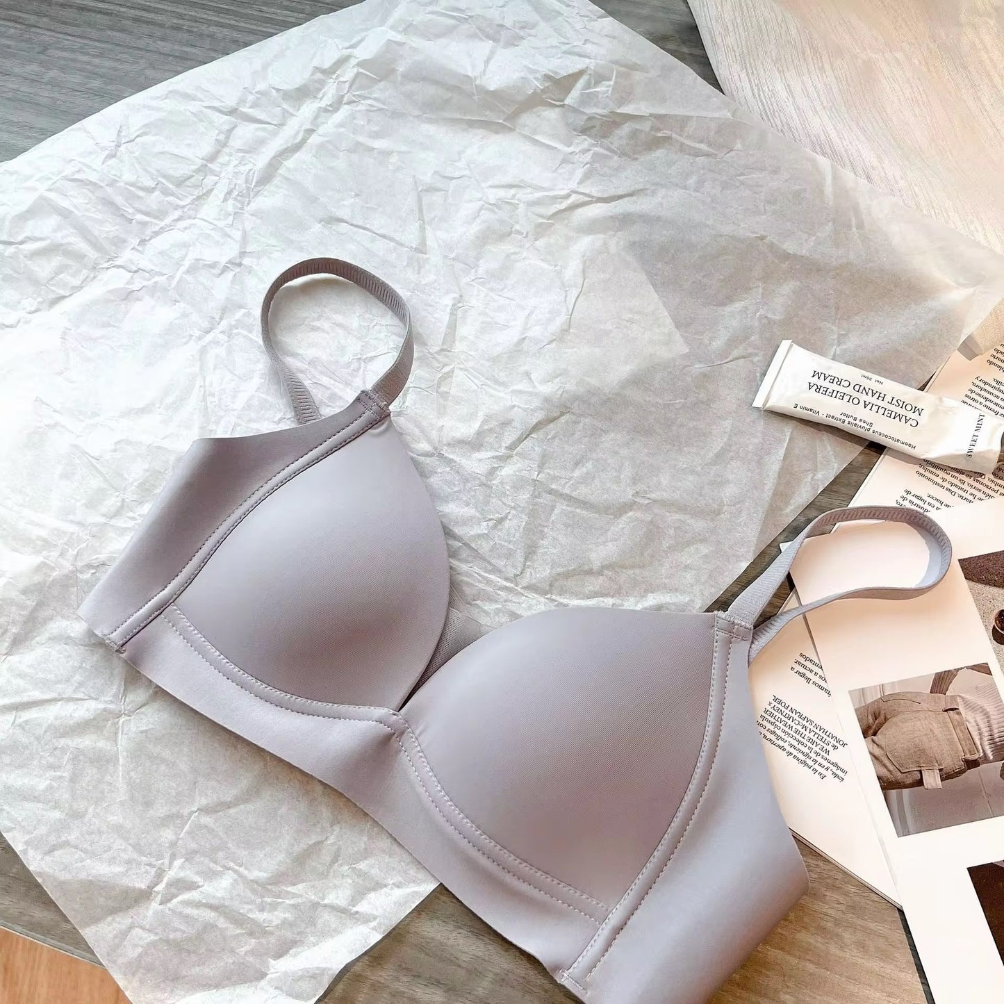 ELLIE SEAMLESS BRA (A/B cup)