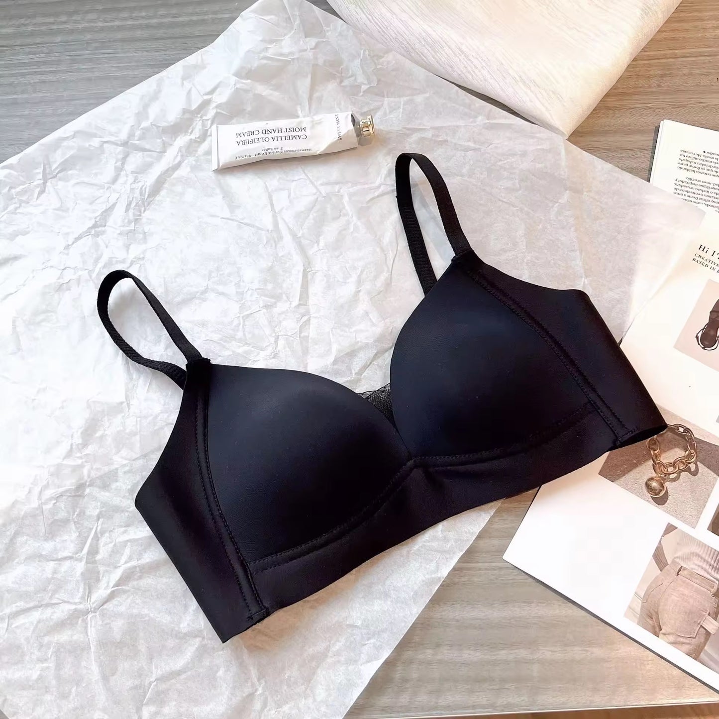 ELLIE SEAMLESS BRA (A/B cup)